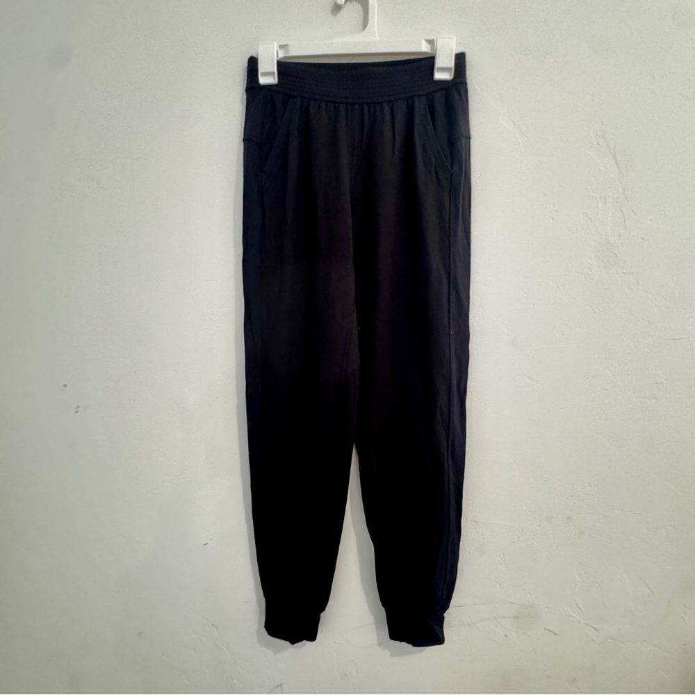 Lululemon Black Soft Joggers Size 4